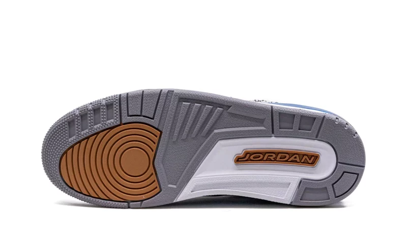 Air Jordan 3 "Wizards" - Image 2