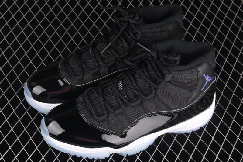 Air jordan 11 space jam 5.jpg