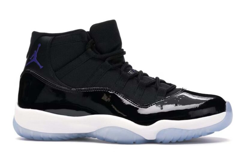 Air jordan 11 space jam.jpg