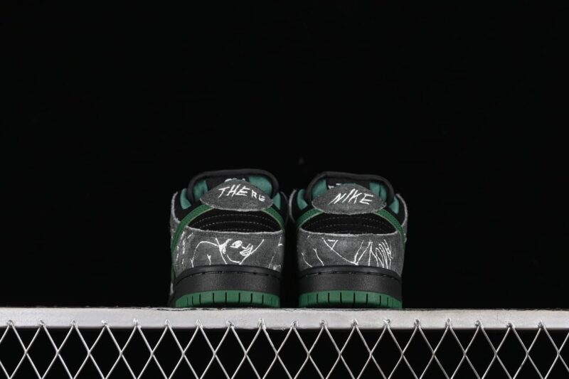 Nike SB Dunk Low There Skateboards 3.jpg