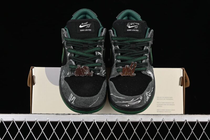 Nike SB Dunk Low There Skateboards 4.jpg