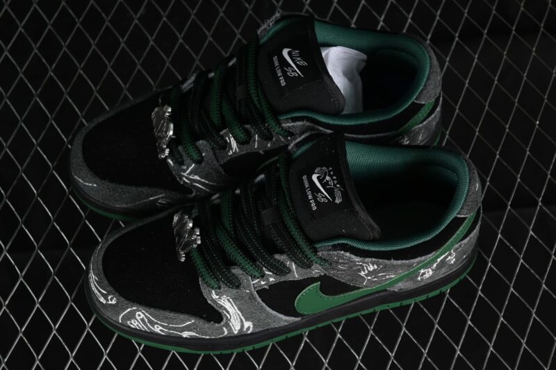 Nike SB Dunk Low There Skateboards 5.jpg