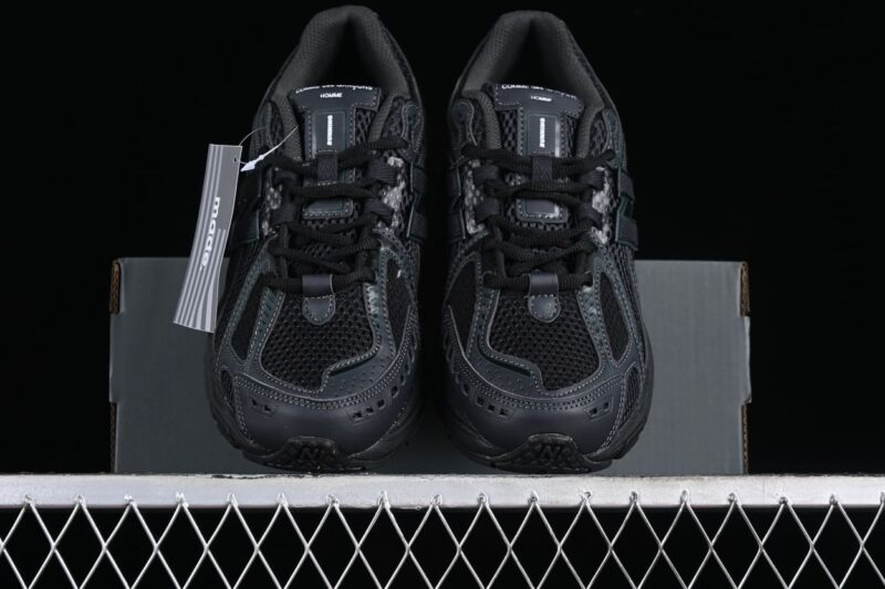 New Balance 1906R Comme des Garcons Homme Black 4.jpg