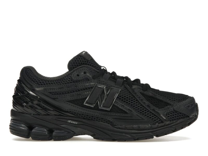 New Balance 1906R Comme des Garcons Homme Black.jpg