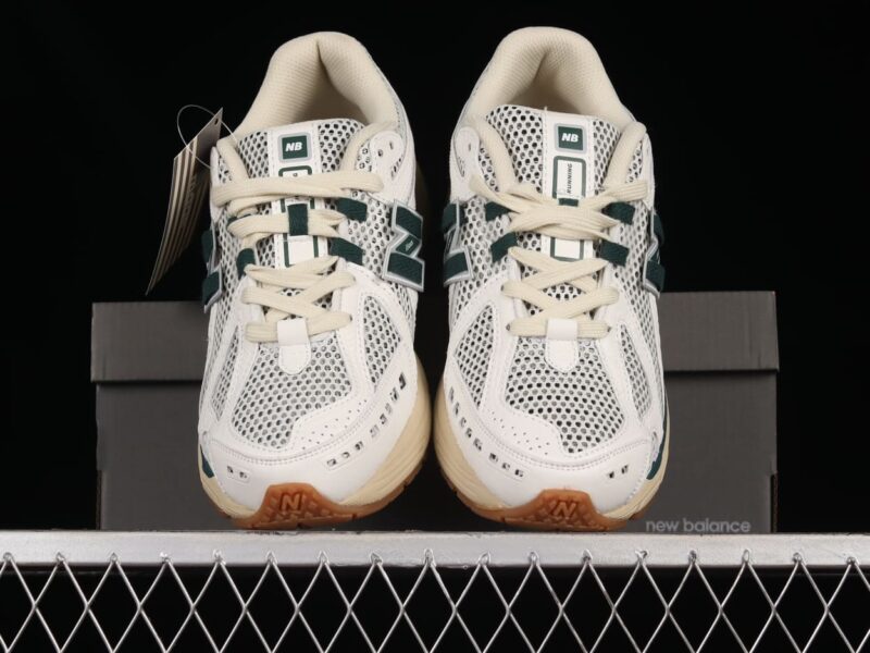 New Balance 1906R White Green Cream 4.jpg